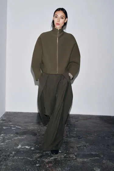 Трикотажная куртка с молнией- Заказать в России