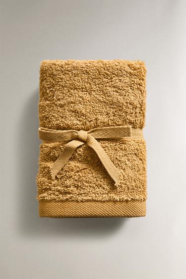 Zara Набор из трех высококачественных хлопковых полотенец для рук