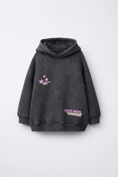 Толстовка с эффектом потертости с капюшоном и текстом- Заказать в России