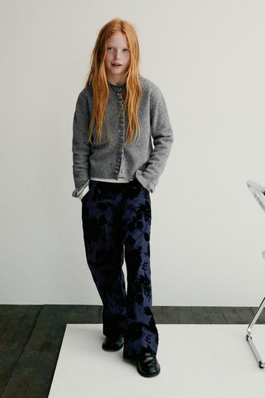 Zara Брюки прямого кроя с рельефным цветочным принтом