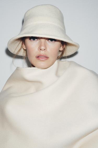 Zara Шляпа структурной вязки из шерсти