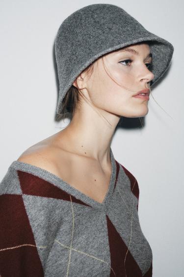Zara Шапка с шерстью и контрастной отделкой