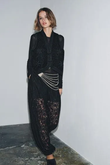 Бархатный жилет с вышивкой ZW COLLECTION LIMITED EDITION