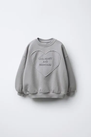 Толстовка с вышитым сердцем и надписью- Заказать в России