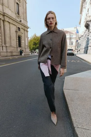 Короткое пальто в елочку