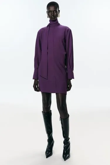 Мини-платье с шарфом