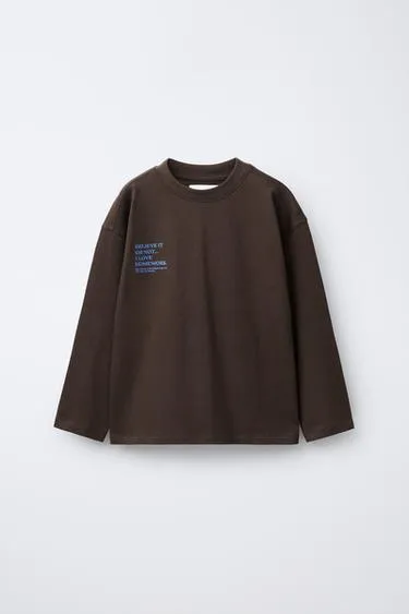 Футболка с контрастным текстовым принтом