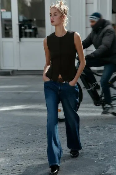 Трикотажный топ с баской- Заказать в России