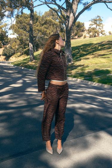 Zara Куртка с анималистическим принтом