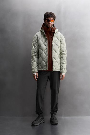 Zara Стеганая куртка из 100% пуха с капюшоном