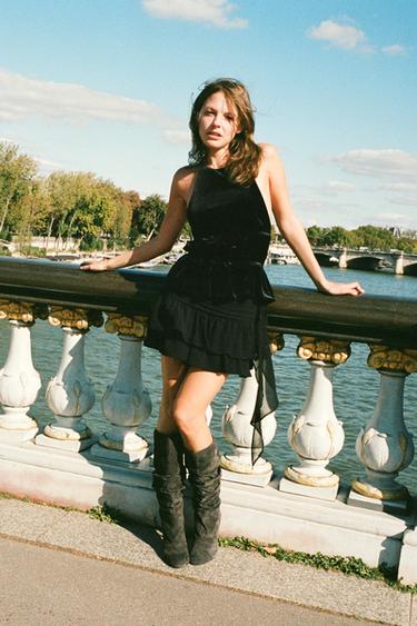 Zara Топ из бархата с горловиной халтер и сборками