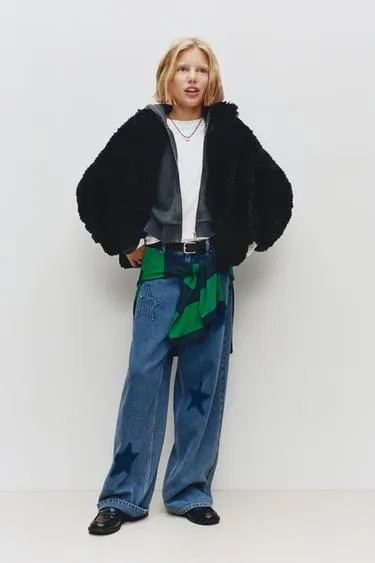 Джинсы WIDE LEG с нашивками «звезды»