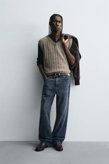 Двусторонний трикотажный жилет с вывернутыми швами