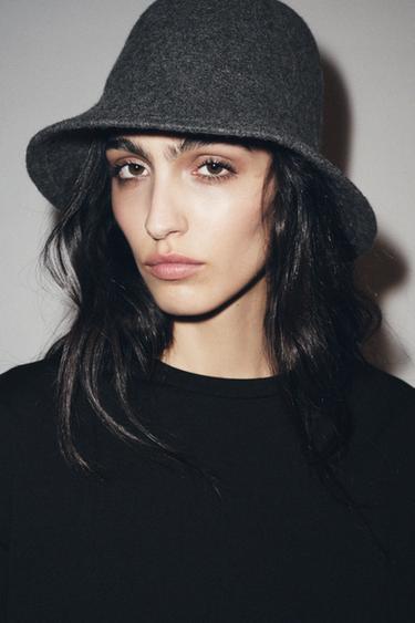 Zara Гладкая шапка из шерсти