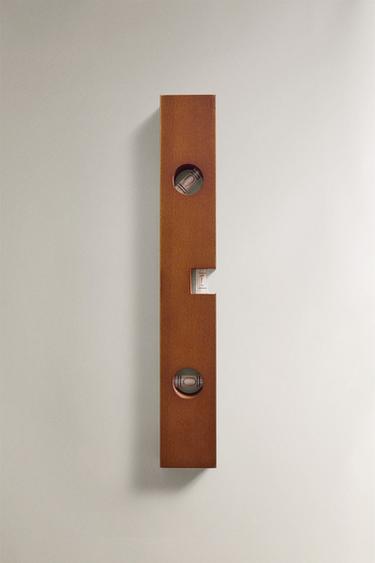 Zara Измерительный пузырьковый уровень из бука