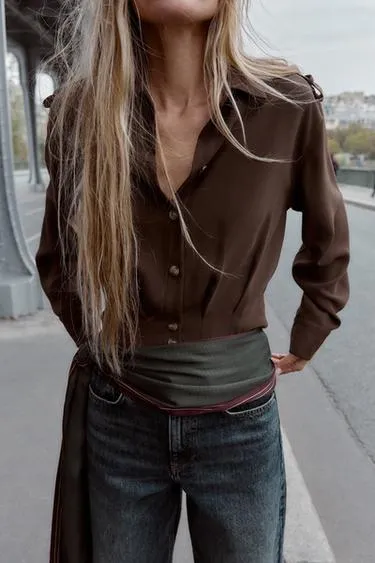 Рубашка с хлястиками на плечах- Заказать в России