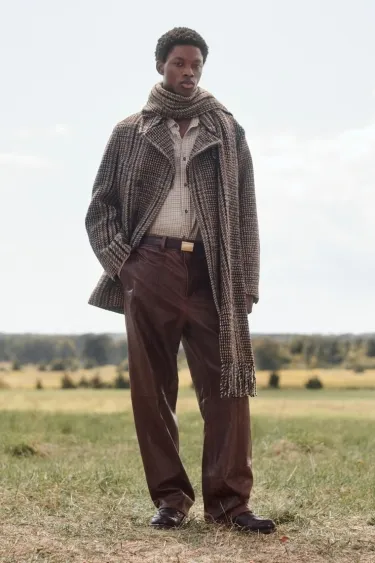 Пальто в клетку LIMITED EDITION с отложным воротником и шарфом