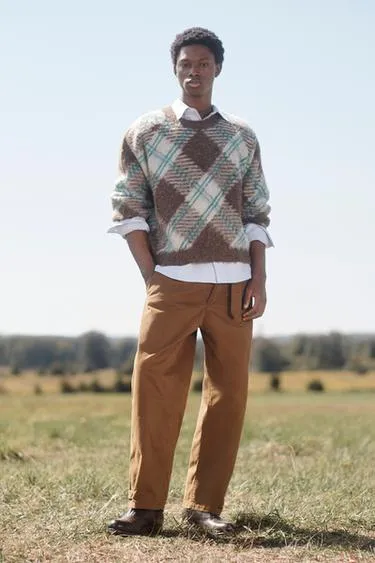 Свитер геометрическим узором LIMITED EDITION- Заказать в России