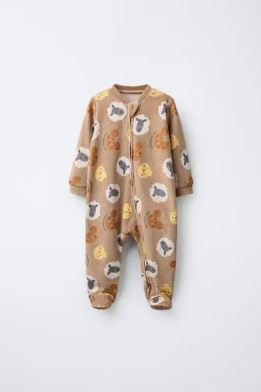 Детский комбинезон из бархата с животным принтом