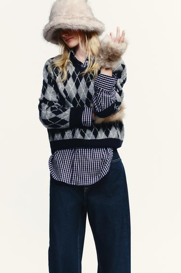 Zara Короткие митенки из искусственного меха купить с доставкой.