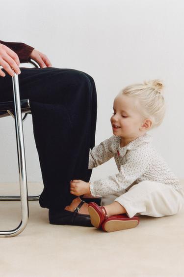 Zara Футболка с отложным воротником и цветочным принтом купить с доставкой.