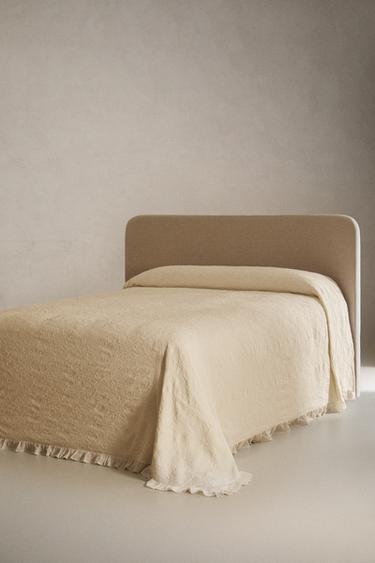 Zara Покрывало из джаккарда с оборками купить с доставкой.