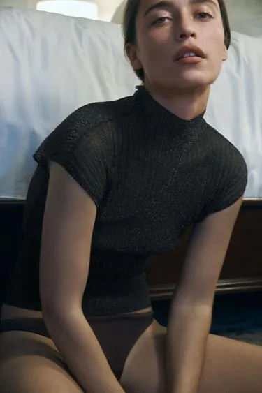 Трикотажный топ с блестящей нитью