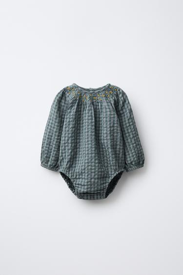Zara Комбинезон в клетку с вышивкой купить с доставкой.