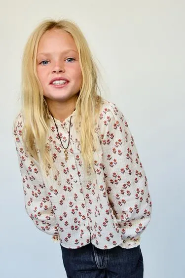 Рубашка с цветами и кружевом- Заказать в России