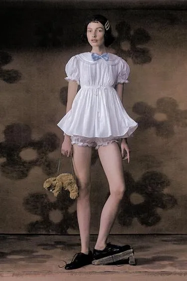 Комбинезон-платье с воротником питер пэн и узором из сетки- Заказать в России