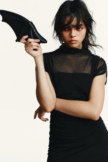 Zara Жесткая сумка в форме летучей мыши