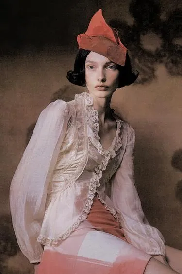 Асимметричная рубашка с кружевом- Заказать в России