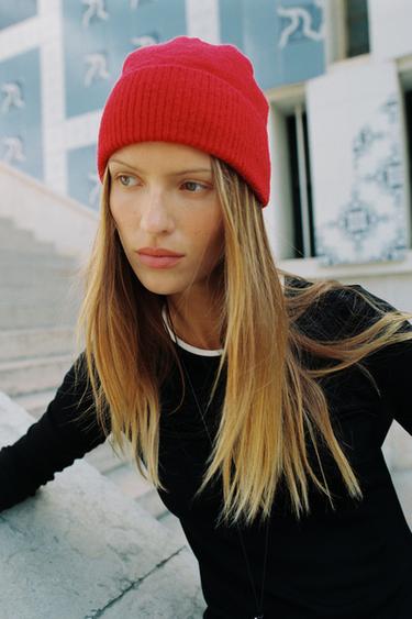 Zara Шапка бини в рубчик