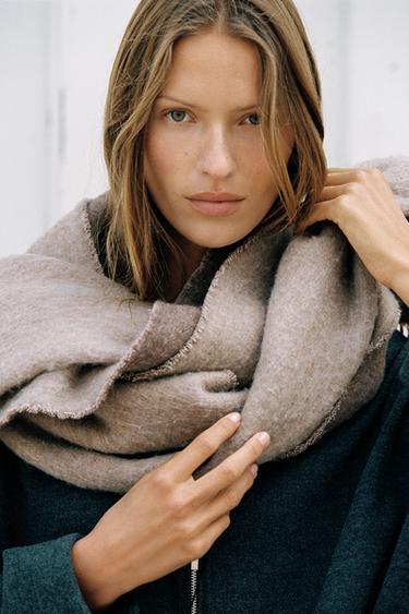 Zara Мягкий двусторонний шарф с бахромой