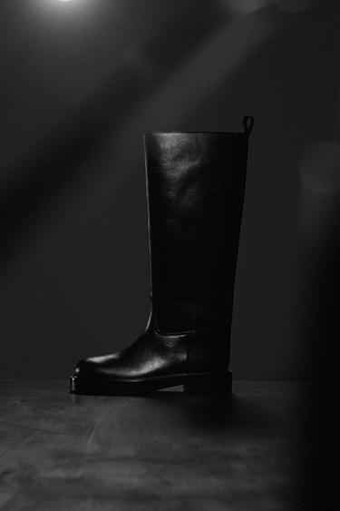 Zara Кожаные сапоги — LIMITED EDITION купить с доставкой.