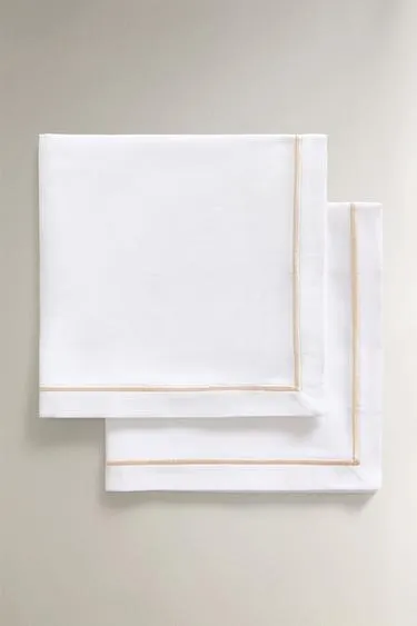 Набор салфеток из жаккарда с полосками и оборкой (набор из 2)- Заказать в России