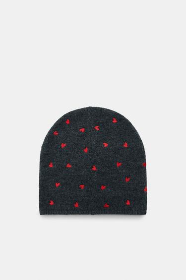 Zara Шапка бини с вышивкой в виде сердец