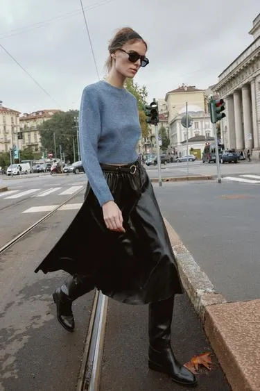 Мягкий трикотажный свитер- Заказать в России