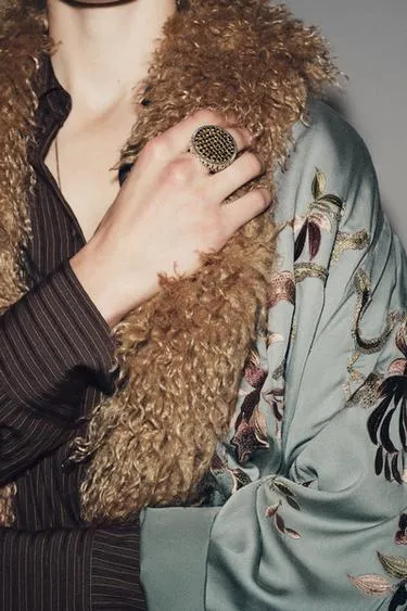 Макси-кольцо круглое с блестками