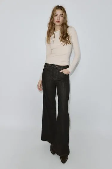 Футболка в рубчик с длинными рукавами