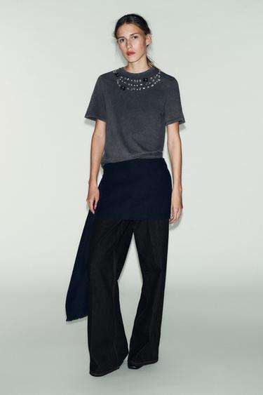 Zara Футболка из ткани с эффектом потертости со стразами