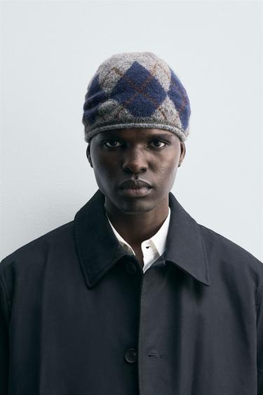 Zara Шапка с жаккардовым узором аргайл