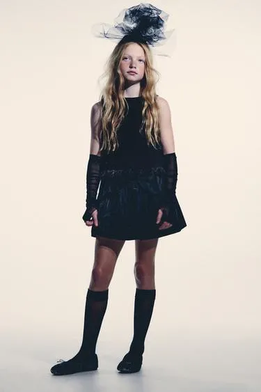 Топ со съемными перьями