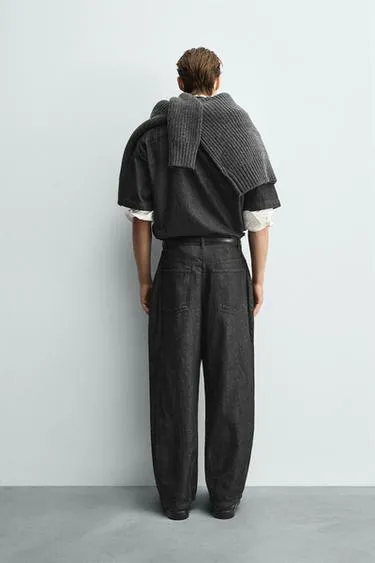 Джинсы с легкими складками