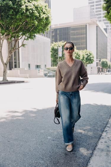 Zara Мягкий трикотажный джемпер с V-образным вырезом купить с доставкой.