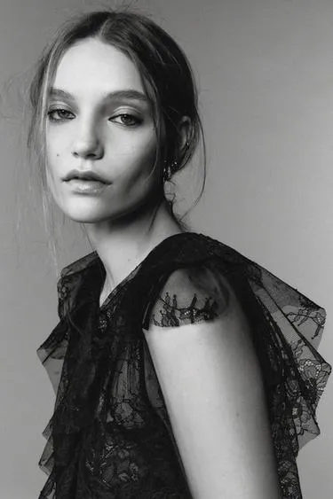 Кружевное платье миди — LIMITED EDITION- Заказать в России