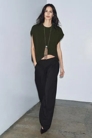 Жилет оверсайз из шерсти с асимметричным низом- Заказать в России