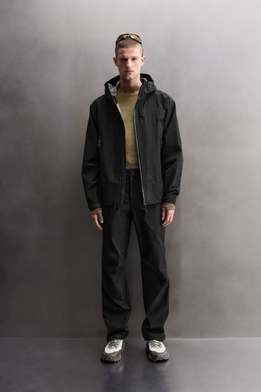 Zara Водонепроницаемые технические штаны из мембранного материала