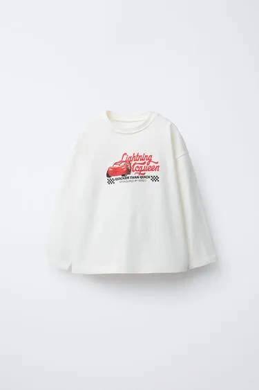 Футболка с принтом тачки молния маккуин © DISNEY