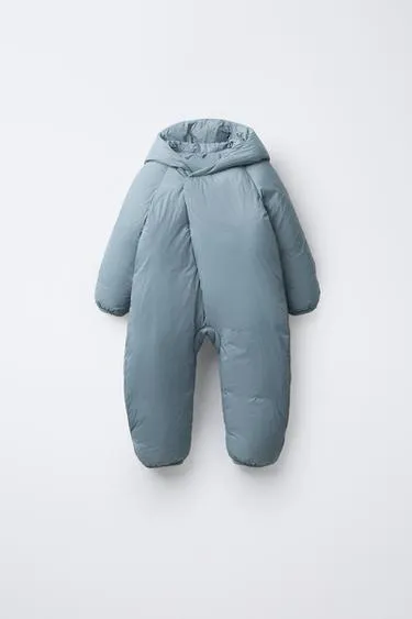 Нейлоновый комбинезон со съемными носочками